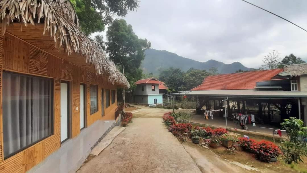 Thao Ly Mai Chau * Hoa Binh